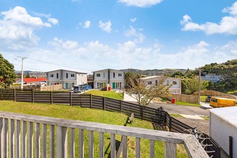 Photo of property in 39 Jillett Street, Titahi Bay, Porirua, 5022