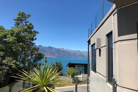 Photo of property in 12 Aspen Grove, Fernhill, Queenstown, 9300