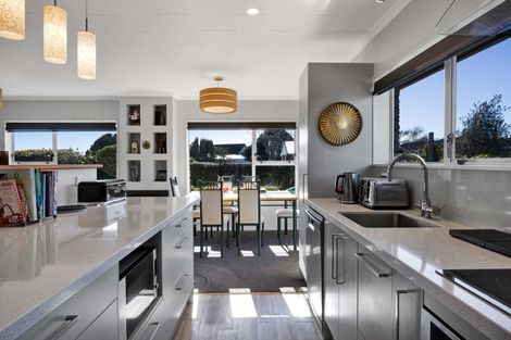 Photo of property in 34 Branch Road, Highlands Park, New Plymouth, 4312