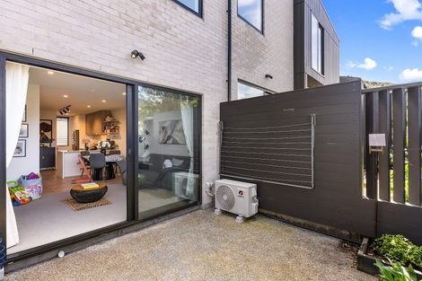 Photo of property in 14 Ara Toutouwai, Karori, Wellington, 6012