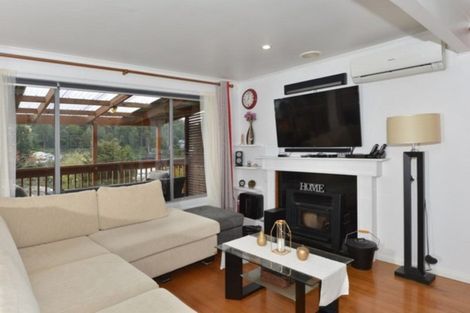 Photo of property in 15 Willow Place, Horahora, Whangarei, 0110