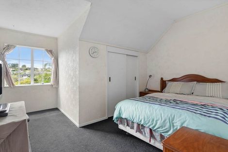 Photo of property in 13 Delisle Place, Windsor Park, Auckland, 0632