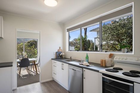 Photo of property in 22 Brightwater Crescent, Totara Park, Upper Hutt, 5018