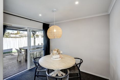 Photo of property in 38a Warwick Crescent, Taradale, Napier, 4112