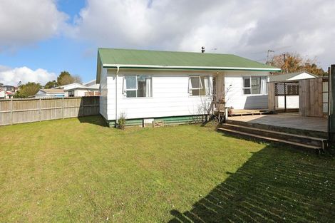 Photo of property in 51 Border Road, Henderson, Auckland, 0612