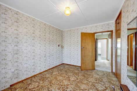 Photo of property in 124 Glover Road, Hawera, 4610