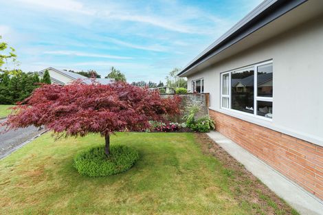 Photo of property in 28 Deller Drive, Carterton, 5713