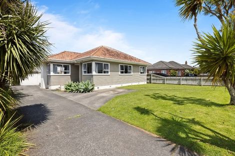 Photo of property in 17 Nicholson Avenue, Papatoetoe, Auckland, 2025