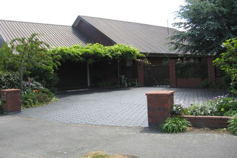 Photo of property in 306 Lake Terrace Road, Shirley, Christchurch, 8061