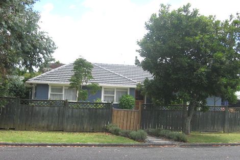 Photo of property in 4 Livingstone Street, Milford, Auckland, 0620