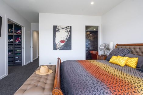 Photo of property in 38 Peregrine Place, Kinloch, Taupo, 3377