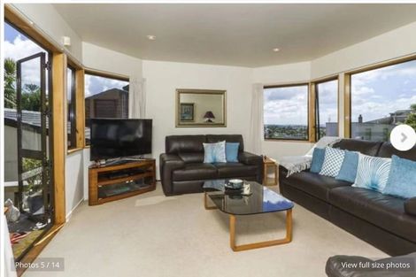 Photo of property in 2/295 East Coast Road, Mairangi Bay, Auckland, 0630