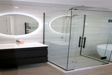 Photo of property in 1/2a Spring Street, Devonport, Auckland, 0624