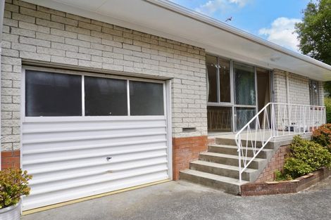 Photo of property in 2/220 Pakuranga Road, Pakuranga Heights, Auckland, 2010