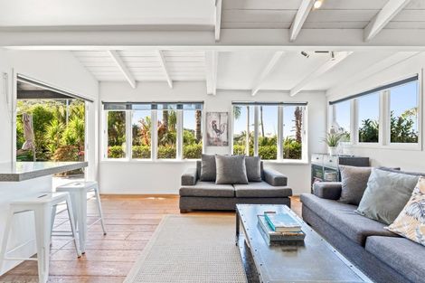 Photo of property in 465 Leigh Road, Whangateau, 0985