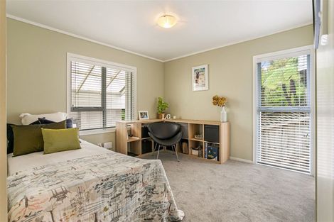 Photo of property in 1040 Scenic Drive North, Swanson, Auckland, 0816