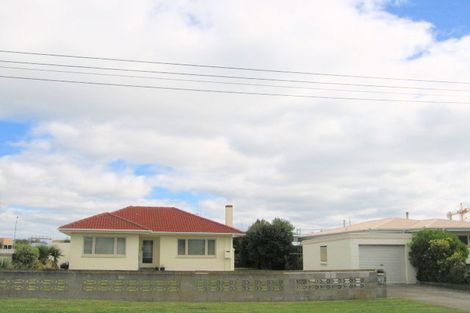 Photo of property in 52 Pitau Road, Mount Maunganui, 3116