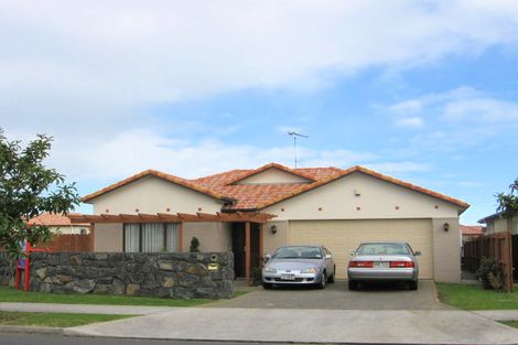 Photo of property in 11 Middlefield Drive, East Tamaki Heights, Auckland, 2016