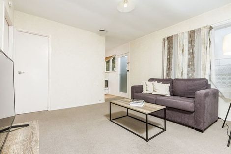 Photo of property in 73 Lynden Avenue, Hillcrest, Auckland, 0627