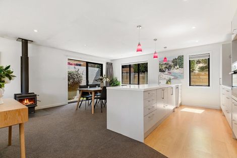 Photo of property in 2/4 Redfern Terrace, Arthurs Point, Queenstown, 9371
