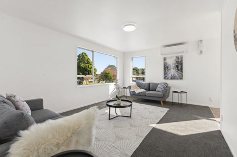 Photo of property in 7 Pushon Place, Clendon Park, Auckland, 2103