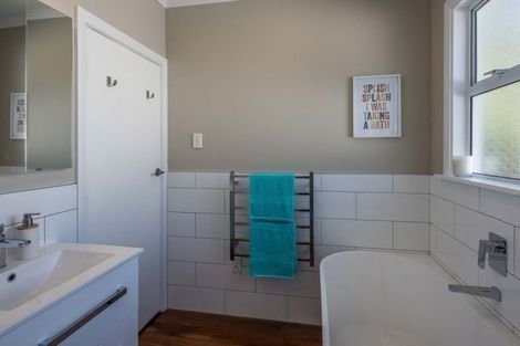 Photo of property in 38 Cockayne Road, Khandallah, Wellington, 6035