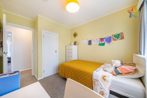 Photo of property in 8 Cherry Blossom Grove, Maungaraki, Lower Hutt, 5010