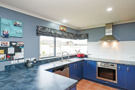 Photo of property in 155 Schnell Drive, Kelvin Grove, Palmerston North, 4414