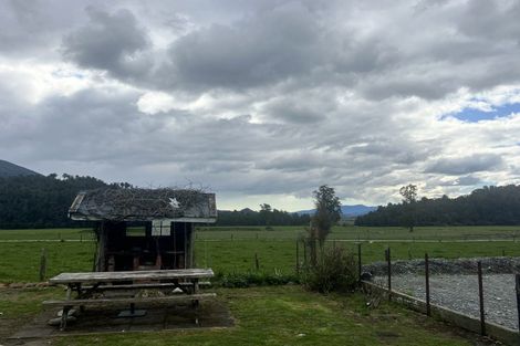 Photo of property in 1566 Lake Brunner Road, Inchbonnie, Kumara, 7875