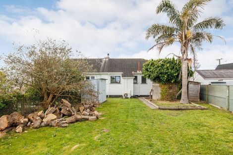 Photo of property in 8 Johnston Street, Foxton, 4814