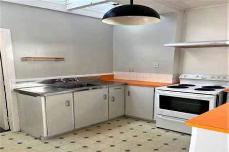 Photo of property in 53 Hawker Street, Mount Victoria, Wellington, 6011