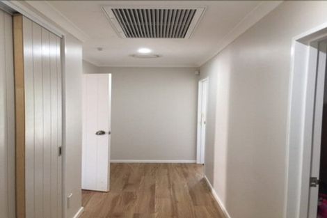 Photo of property in 34 Erne Crescent, East Tamaki, Auckland, 2016