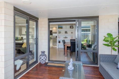 Photo of property in 40 San Priamo Place, Paraparaumu Beach, Paraparaumu, 5032