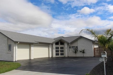 Photo of property in 54 Sirius Crescent, Rototuna North, Hamilton, 3210