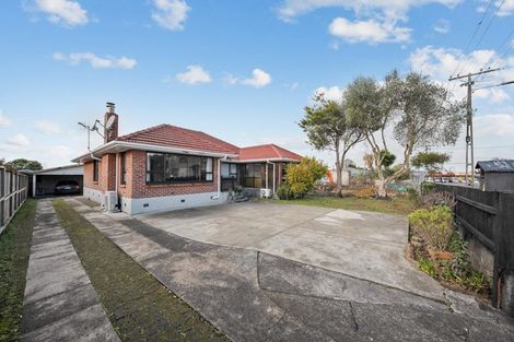 Photo of property in 3 Mckean Avenue, Manurewa, Auckland, 2102