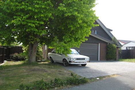 Photo of property in 302 Lake Terrace Road, Shirley, Christchurch, 8061