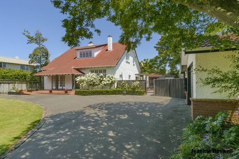 Photo of property in 220 Victoria Avenue, Hokowhitu, Palmerston North, 4410