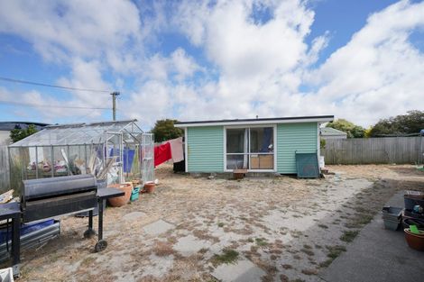 Photo of property in 33 Ontario Place, Wainoni, Christchurch, 8061