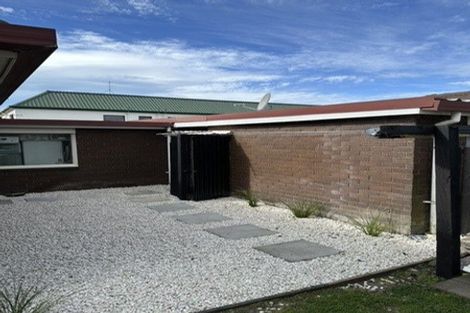 Photo of property in 2/218 Lincoln Road, Addington, Christchurch, 8024