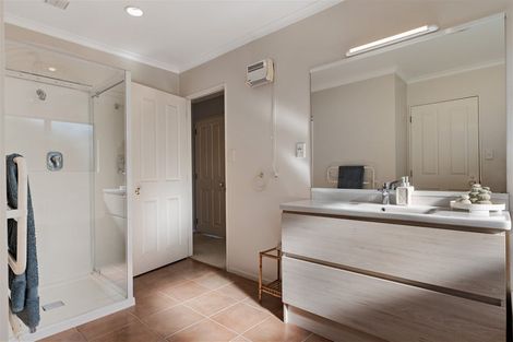 Photo of property in 6 Oteki Park Drive, Welcome Bay, Tauranga, 3112