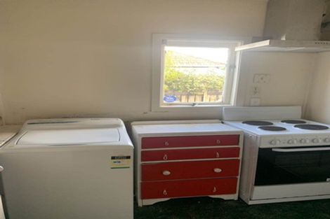 Photo of property in 1/3170 Great North Road, New Lynn, Auckland, 0600