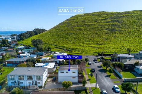 Photo of property in 2/16 Putini Road, Mangere Bridge, Auckland, 2022