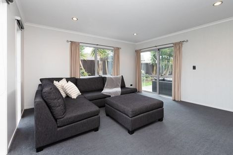 Photo of property in 14 Chatham Place, Rototuna North, Hamilton, 3210