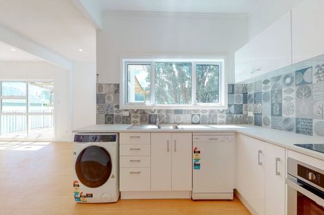 Photo of property in 69 Ranui Crescent, Khandallah, Wellington, 6035