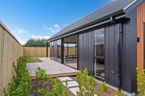 Photo of property in 6 Kakariki Crescent, Carterton, 5713