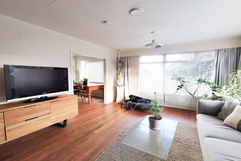 Photo of property in 28 Oak Avenue, Paremata, Porirua, 5024