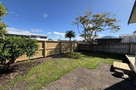 Photo of property in 2a Nukumea Common, Orewa, 0931