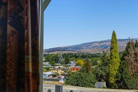 Photo of property in 28 Shields Street, Clyde, 9330