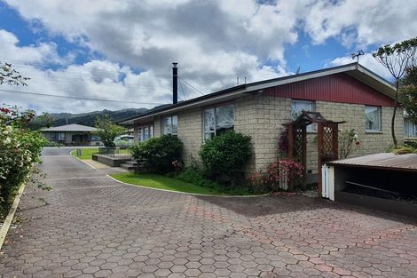 Photo of property in 33 Inverness Street, Dunollie, Runanga, 7803