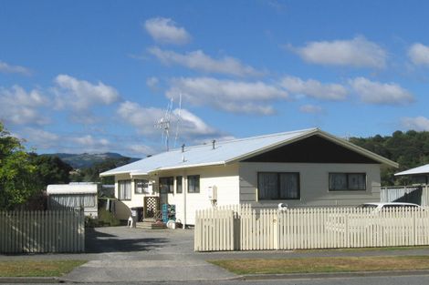 Photo of property in 94 Gillespies Road, Birchville, Upper Hutt, 5018